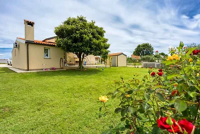 Ferienhaus mit Klimaanlage, Garten