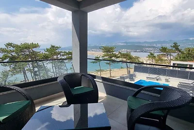 Ferienwohnung mit Balkon und Klimaanlage