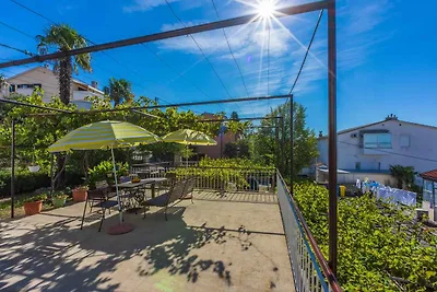 Ferienwohnung mit Terrasse, Klimaanlage und