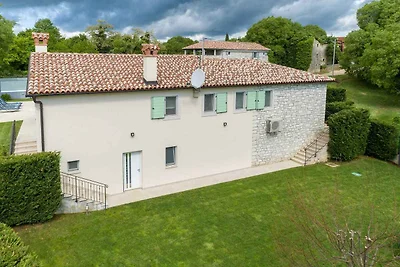 Villa mit Swimmingpool, Sauna, Whirlpool und