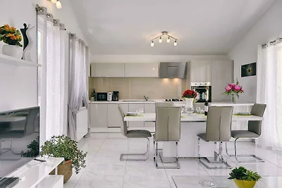 mit gemeinsamem Garten und Grill