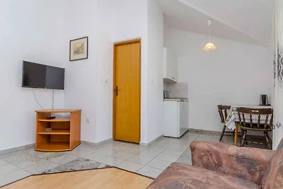 Komfortable Ferienwohnung Jadran mit Balkon u