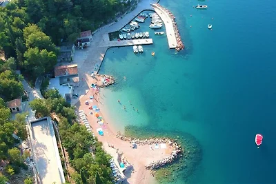 Ferienwohnung Mit Meerblick und Pool