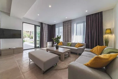 Villa mit Pool