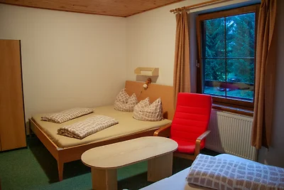 Ferienwohnung mit eigenem Eingang im Skiort