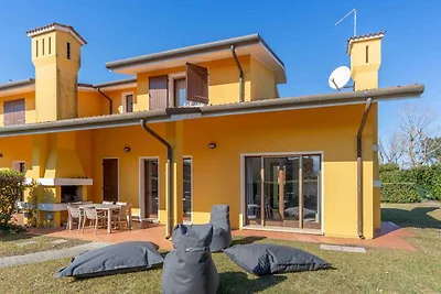 Villa mit Klimaanlage und Garten