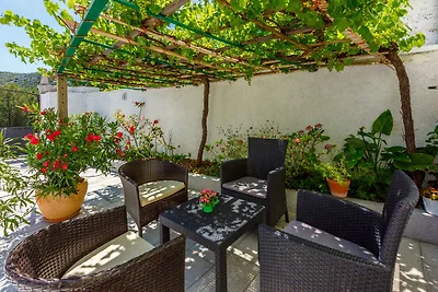 Ferienhaus mit Pool und Grill