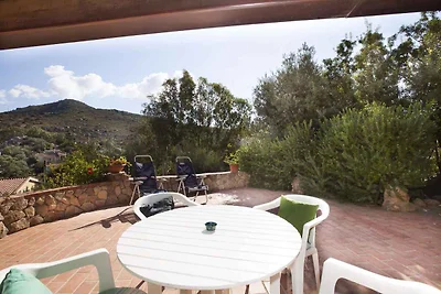 Villa mit Klimaanlage und Terrasse