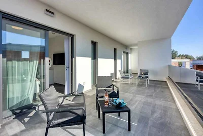 Villa mit Aussenpool