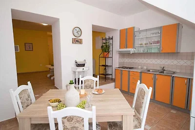 Ferienwohnung mit Terrasse und Klimaanlage