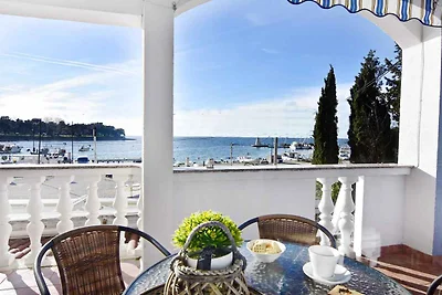 Ferienwohnung mit Terrasse und Klimaanage