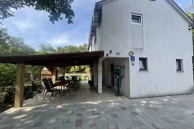 Ferienhaus an ruhiger Lage mit Pool