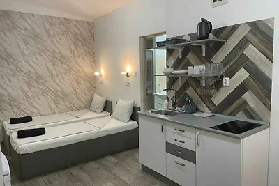 Studio in Wassernähe mit Klimaanlage, WLAN un