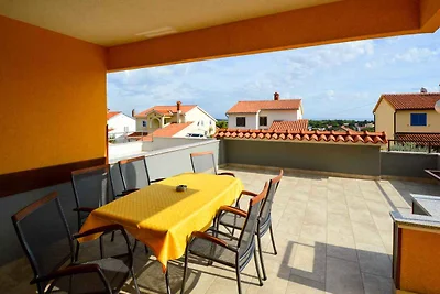 Ferienhaus mit Terrasse und Klimaanlage