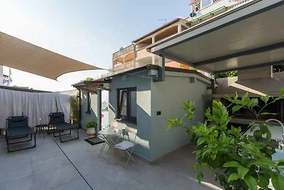 Studio mit Klimaanlage und Terrasse