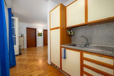 Ferienwohnung mit Klimaanlage und Balkon