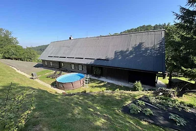 Ferienhaus mit Schwimmbad in einem Semi-Selit