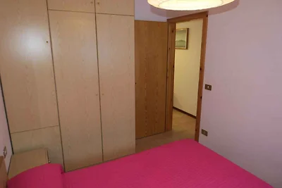 Ferienwohnung umgeben mit grosser Wiese