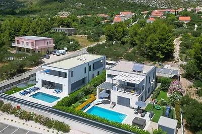 Villa mit Klimaanlage und Pool