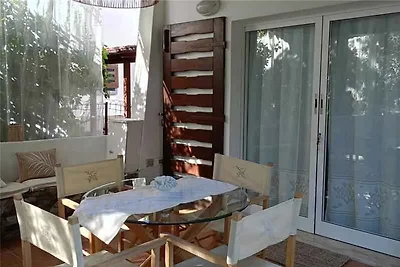 Ferienwohnung mit Garten und Klimaanlage