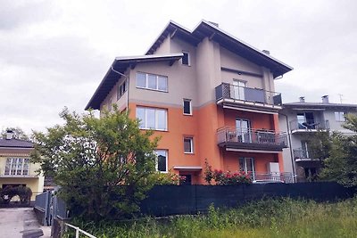 Ferienwohnung mit Balkon und Parkmöglichkeit