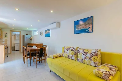 Bungalow mit Terrasse und Klimaanlage
