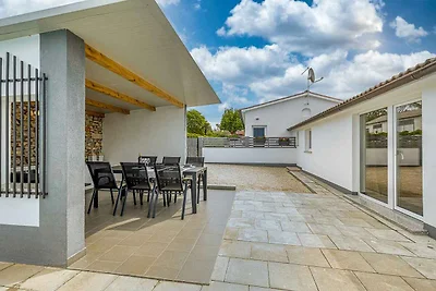 Ferienhaus mit Swimmingpool