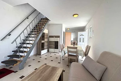 Ferienwohnung mit Pool und Meerblick