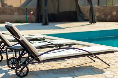 Villa mit Klimaanlage und Pool
