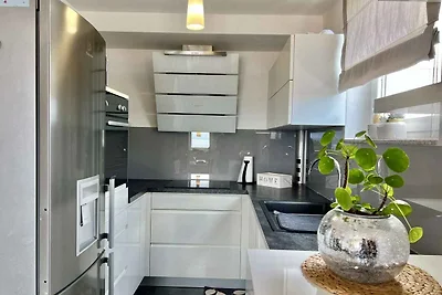 Ferienwohnung mit Balkon und Klimaanlage