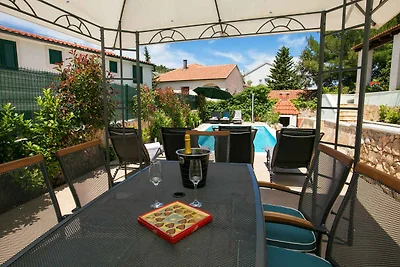 Komfortable Villa Marina mit privatem Pool un