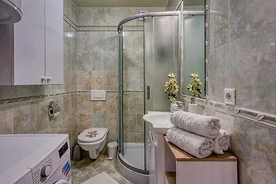 Komfortabel eingerichtete Wohnung mit 1 Schla