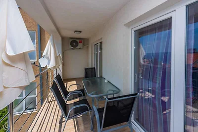 Ferienhaus mit Pool und Klimaanlage