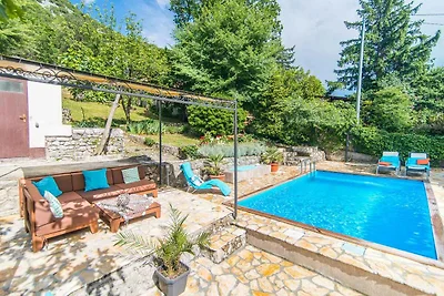 Ferienhaus mit privatem beheiztem Pool