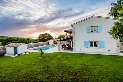 Villa mit Klimaanlage und Pool