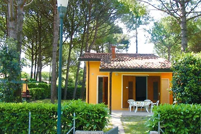Bungalow mit Garten und Klimaanlage