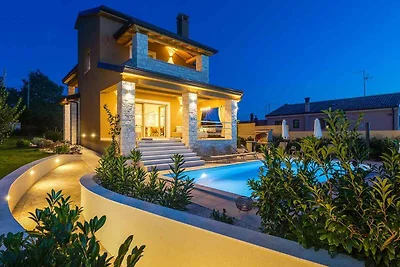 Villa mit Klimaanlage und Pool
