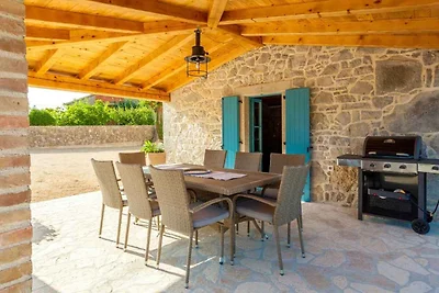 Villa mit Klimaanlage und Pool