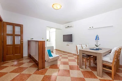 Ferienwohnung mit grosser Terrasse (50 qm)