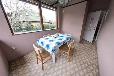 Ferienhaus mit Terrasse und grossem Garten