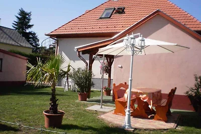 Ferienwohnung mit Garten, Balkon und