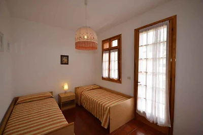 Ferienhaus mit Klimaanlage und Balkon