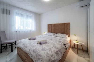 Ferienwohnung mit Klimaanlage und Grill