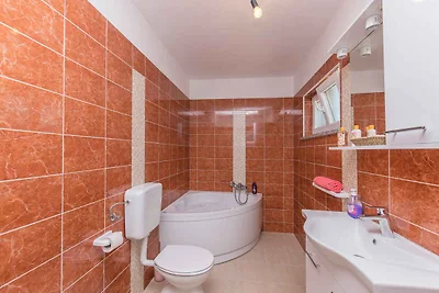 Ferienwohnung mit Klimaanlage und Pool