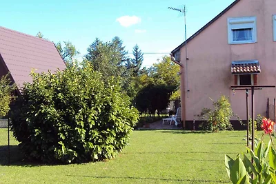 Ferienhaus mit Color-SAT-TV und Mikrowelle
