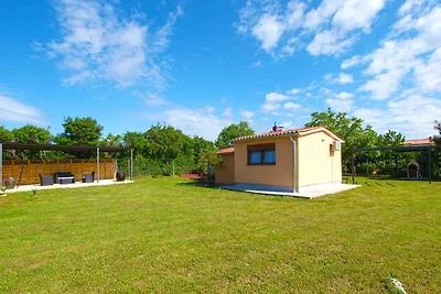 Ferienhaus mit Terrasse und Klimaanlage
