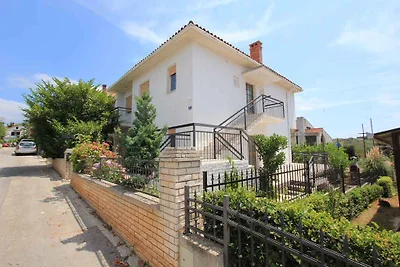 Ferienhaus mit Garten und Grill in Strandnähe