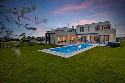 FerienHaus mit Pool, Whirlpool und Sonnendeck