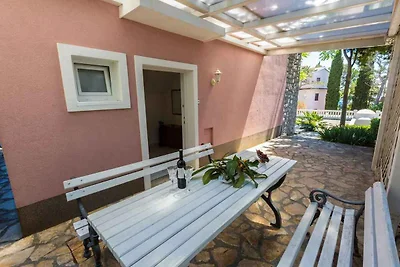 Ferienhaus in Strandnähe mit überdachtem