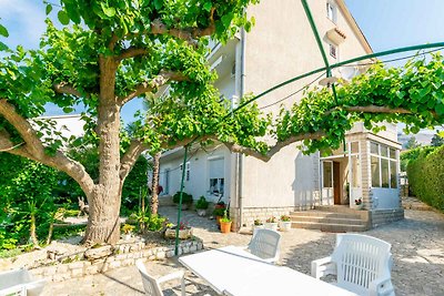 Ferienwohnung mit Balkon und Grill